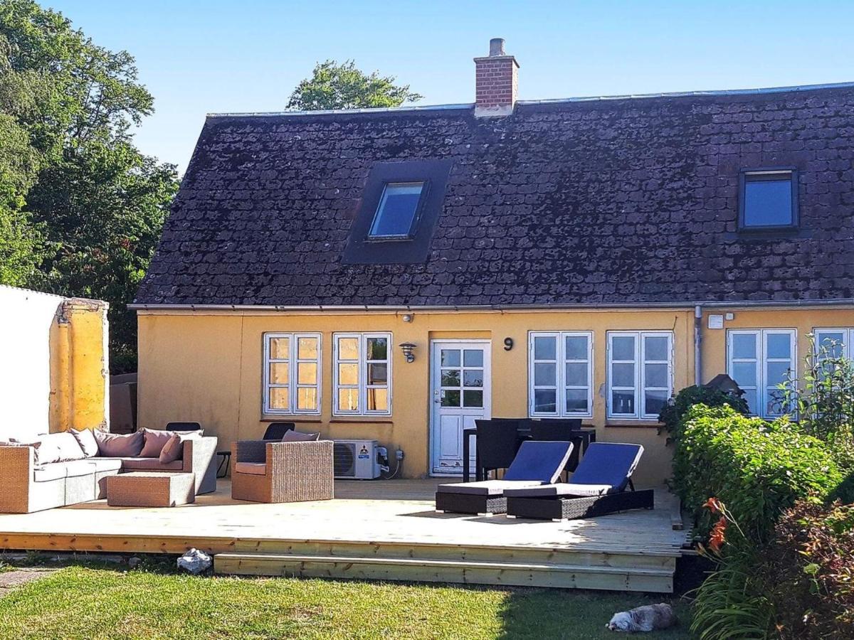 4 Person Holiday Home In Bandholm 외부 사진